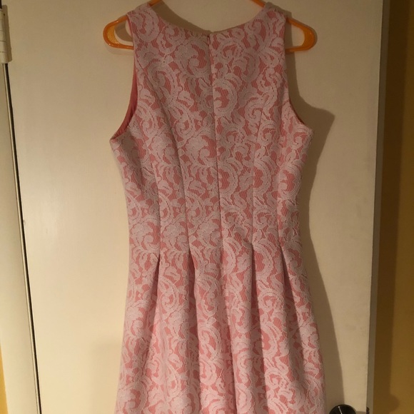 Coral and White Lace Dress - Picture 4 of 4